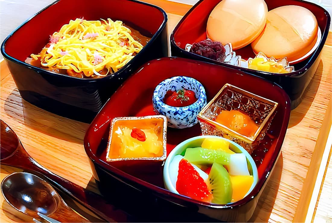 関内人気カレープレーン錦糸卵