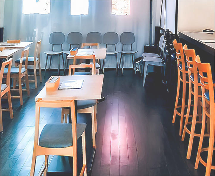 関内人気カレーyukartの森店内